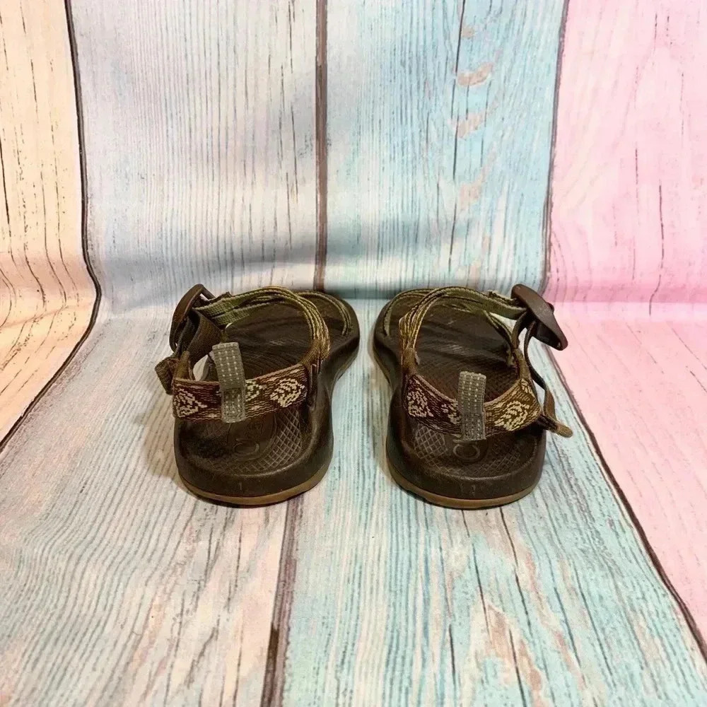 Little kids Chaco strappy sandals size 1 - Picture 6 of 11